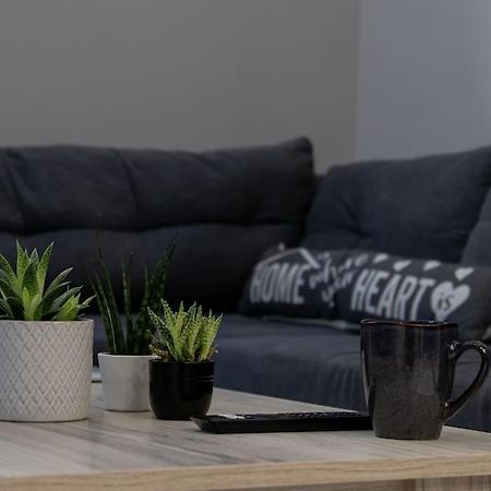 * Ck Modern Loft Near Seaside * Apartment เทสซาโลนิกิ ภายนอก รูปภาพ