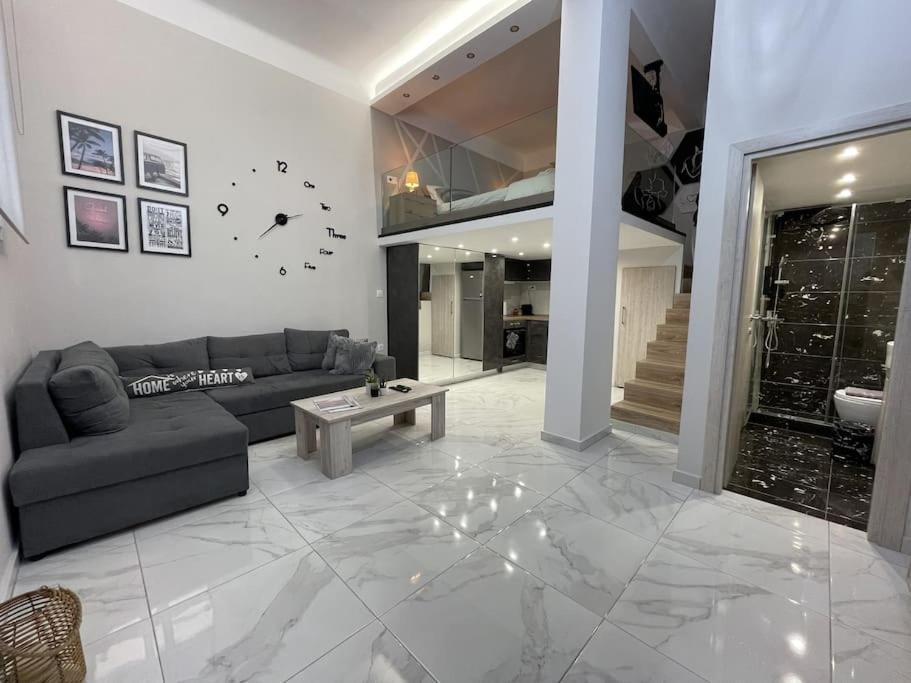 * Ck Modern Loft Near Seaside * Apartment เทสซาโลนิกิ ภายนอก รูปภาพ